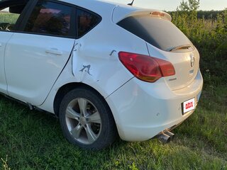 2011 Opel Astra J, белый, 360000 рублей, вид 3