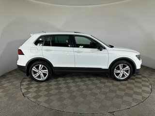 2019 Volkswagen Tiguan II, белый, 1780000 рублей, вид 4