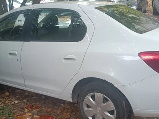 2017 Renault Logan II, белый, 664000 рублей, вид 4