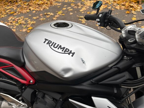 2018 Triumph Street Triple, серебристый, 730000 рублей - вид 10