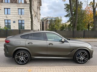 2021 BMW X6 30d III (G06), зелёный, 7600000 рублей, вид 2