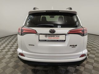 2019 Toyota RAV4 IV (XA40) Рестайлинг, белый, 2629000 рублей, вид 5