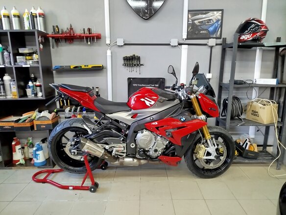 2016 BMW S 1000 R, красный, 1150000 рублей - вид 15