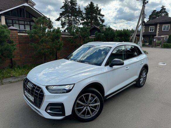 2021 Audi Q5 45 TFSI II (FY) Рестайлинг, белый - вид 12