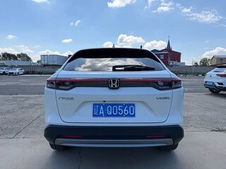 2023 Honda Vezel II, белый, 1650000 рублей, вид 5