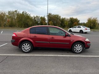 2006 Renault Megane II Рестайлинг, красный, 330000 рублей, вид 3