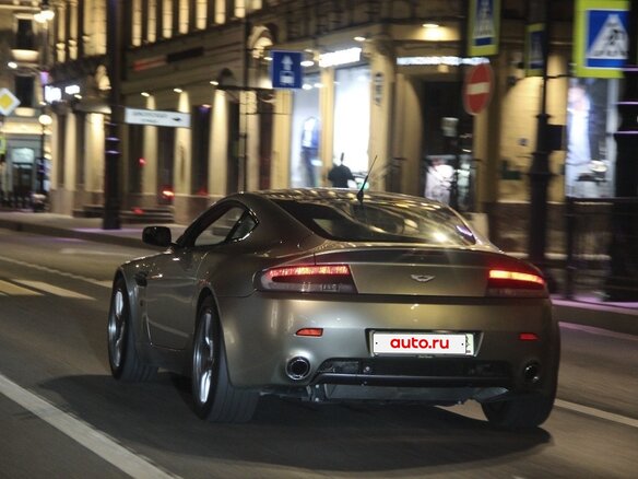 2007 Aston Martin V8 Vantage III, красный, 5700000 рублей - вид 7