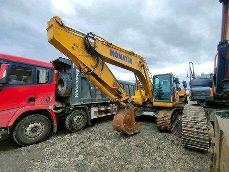 2022 Komatsu PC210, жёлтый, 9000000 рублей, вид 1
