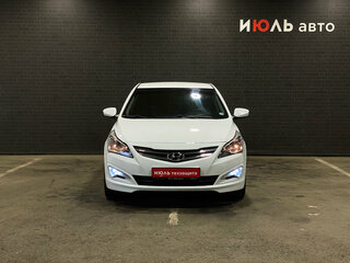 2016 Hyundai Solaris I Рестайлинг, белый, 850000 рублей, вид 2