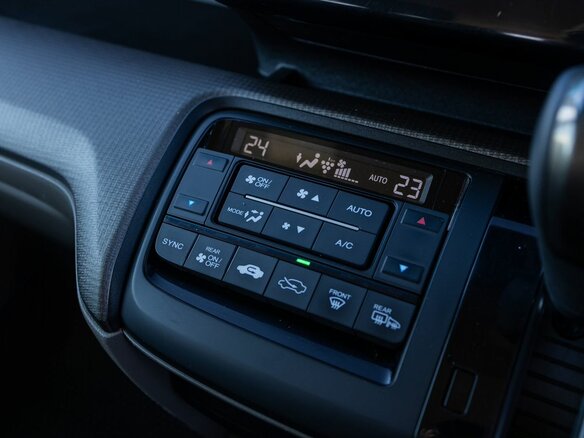 2020 Honda Stepwgn V Рестайлинг, серый, 2299000 рублей - вид 24
