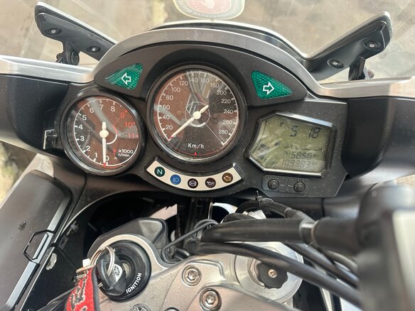 2005 Yamaha FJR1300, серый, 400000 рублей - вид 7