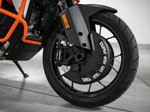 2026 KTM 1390 Super Adventure S Evo, оранжевый, 2990000 рублей - вид 5