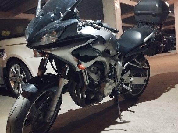 2004 Yamaha FZ6, серебристый, 400000 рублей - вид 6