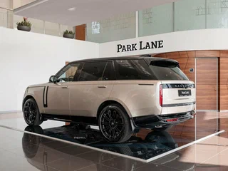 2024 Land Rover Range Rover P530 MHEV Long V, золотистый, 31490000 рублей, вид 3