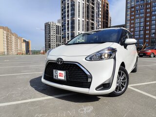 2019 Toyota Sienta II Рестайлинг, белый, 1370000 рублей, вид 1