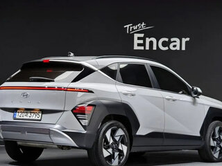 2023 Hyundai Kona II (SX2), серебристый, 2000000 рублей, вид 2
