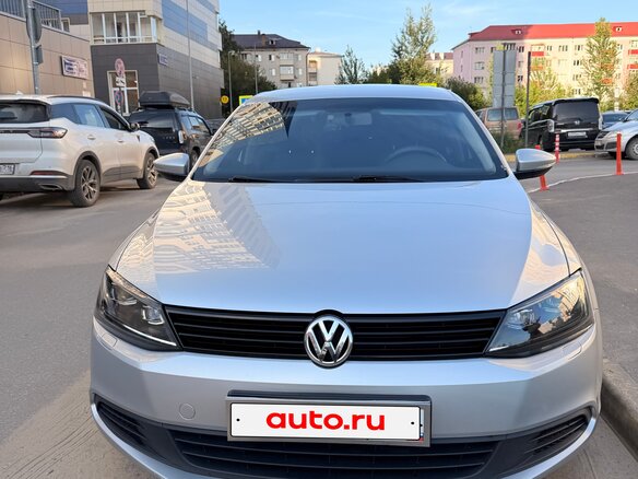 2013 Volkswagen Jetta VI, серебристый, 950000 рублей - вид 3