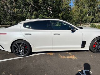 2020 Kia Stinger I Рестайлинг, белый, 3700000 рублей, вид 4