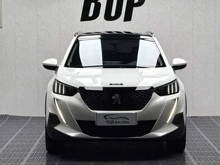 2023 Peugeot 2008 II, белый, 1470000 рублей, вид 1