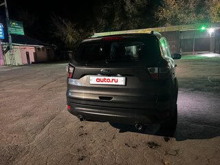 2018 Ford Kuga II Рестайлинг, серый, 1899000 рублей, вид 4