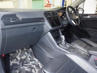 2022 Volkswagen Tiguan II Рестайлинг, белый, 2349000 рублей, вид 3