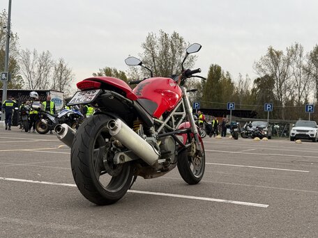 2004 Ducati Monster 400, красный, 300000 рублей, вид 5