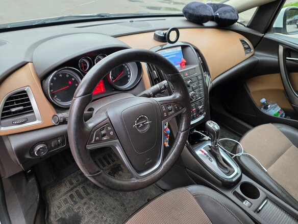 2013 Opel Astra J Рестайлинг, белый, 960000 рублей - вид 7