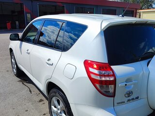 2011 Toyota RAV4 III (XA30) Рестайлинг, белый, 1600000 рублей, вид 5
