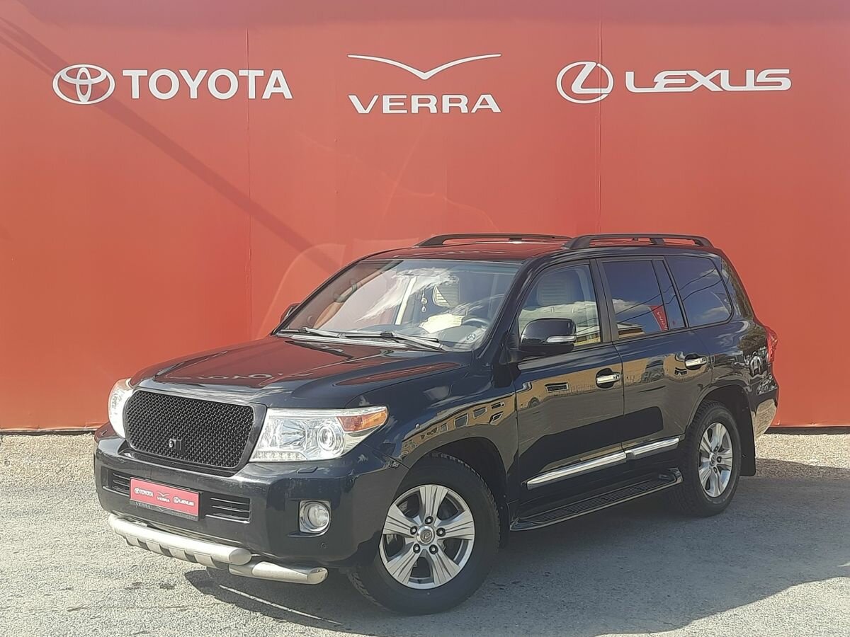 Открыть фотографии: Toyota Land Cruiser 200 Series Рестайлинг 1