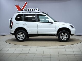 2019 Chevrolet Niva I Рестайлинг, белый, 790000 рублей, вид 4