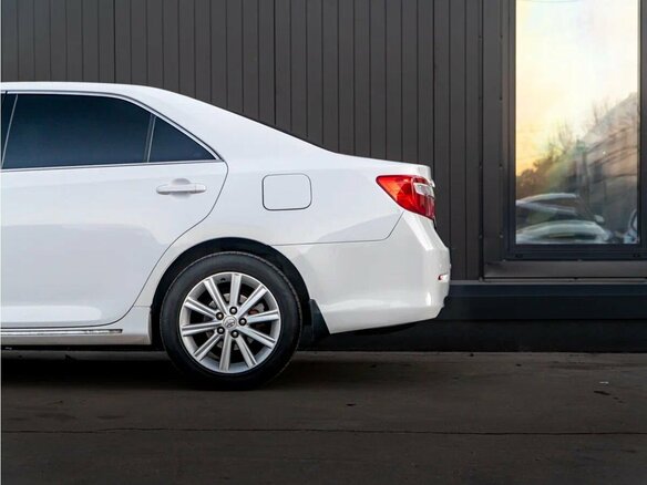 2013 Toyota Camry VII (XV50), белый - вид 8
