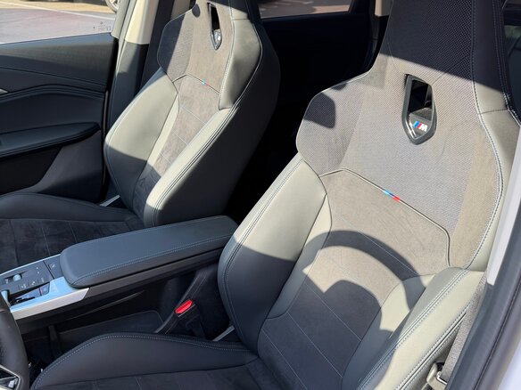 2025 BMW iX1 xDrive 30L, белый, 3194292 рублей - вид 17