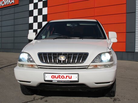2002 Toyota Harrier I (XU10) Рестайлинг, белый, 820000 рублей, вид 4