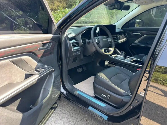 2023 Haval H6 II Рестайлинг, чёрный, 1300000 рублей - вид 9