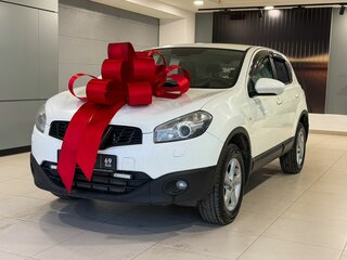 2011 Nissan Qashqai I Рестайлинг, белый, 915000 рублей, вид 1