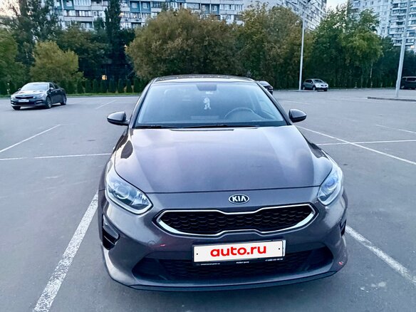 2020 Kia Ceed III, коричневый, 1810000 рублей - вид 1