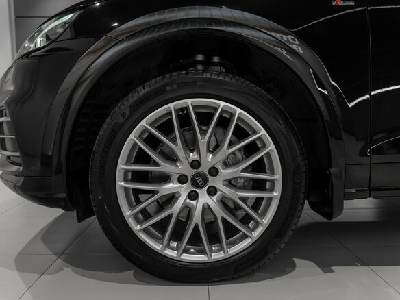 2020 Audi Q5 II (FY), чёрный, 3075000 рублей - вид 24