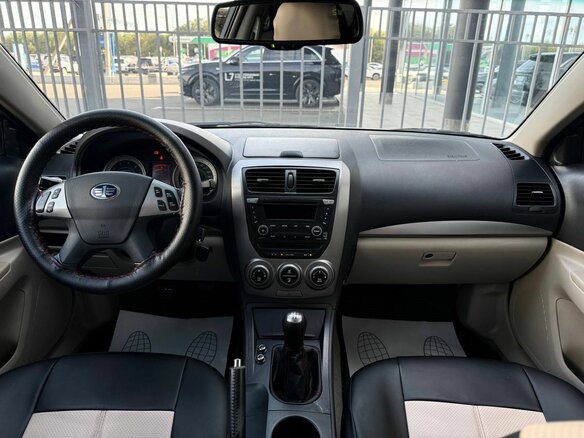 2012 FAW Besturn B50 I, серебристый, 330000 рублей - вид 12