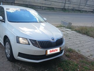2017 Skoda Octavia III (A7), белый, 715000 рублей, вид 2