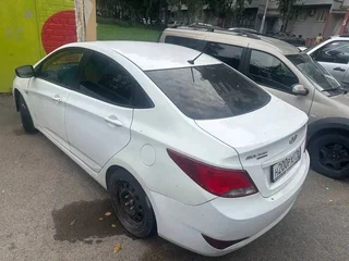2016 Hyundai Solaris I Рестайлинг, белый, 545000 рублей, вид 4