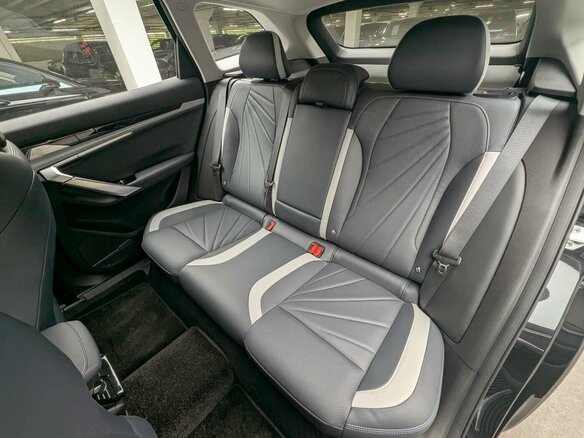 2025 Geely Atlas II, чёрный - вид 7