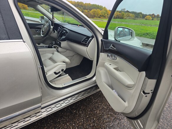 2016 Volvo XC90 II, бежевый, 3650000 рублей - вид 9
