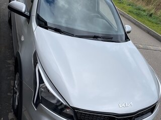 2022 Kia Rio X IV Рестайлинг, серый, 1980000 рублей, вид 3
