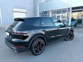 2019 Porsche Cayenne III, чёрный, 5550000 рублей, вид 2