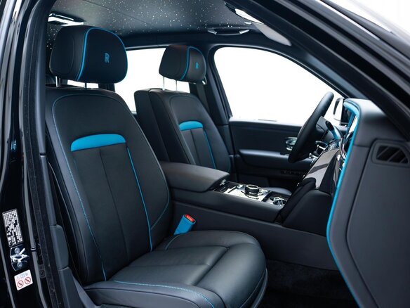 2026 Rolls-Royce Cullinan Black Badge I Рестайлинг (Series II), чёрный, 50000000 рублей - вид 10