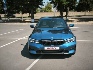2020 BMW 3 серии 330i xDrive VII (G2x), синий, 3990000 рублей, вид 4