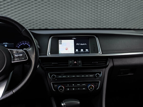 2019 Kia Optima IV Рестайлинг, белый, 1980000 рублей - вид 15