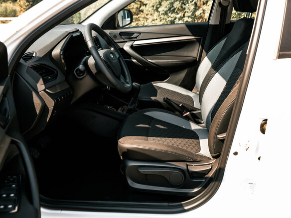 2026 Lada (ВАЗ) Vesta I Рестайлинг (NG), белый, 1580000 рублей - вид 6