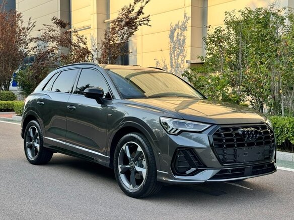 2023 Audi Q3 35 TFSI II (F3), серый, 2630000 рублей - вид 4