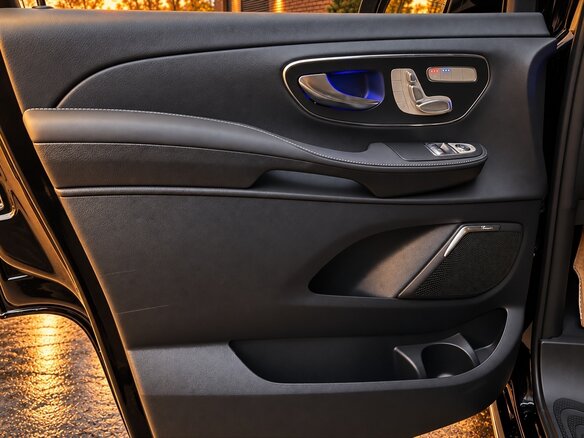 2026 Mercedes-Benz V-Класс Extra Long 300 d экстра длинный III (W447) Рестайлинг 2, чёрный, 13990000 рублей - вид 10